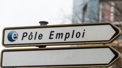 Photo d'une enseigne Pôle emploi