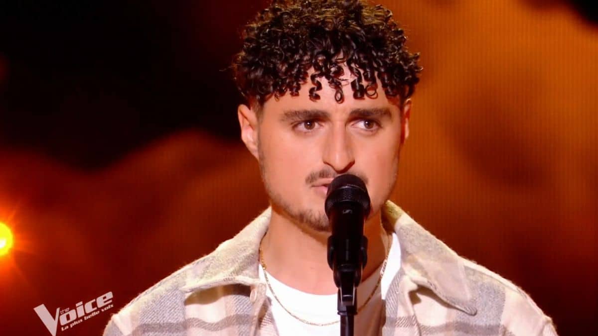 Ethan lors de son audition à l'aveugle dans The Voice 13