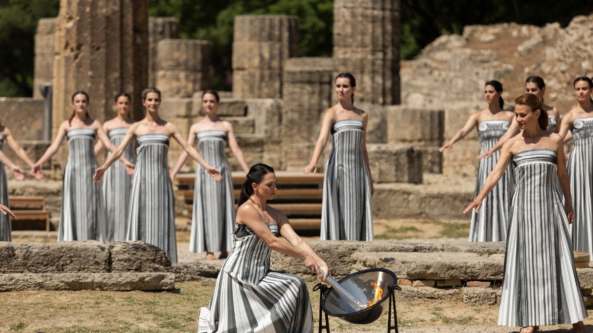 La cérémonie d'allumage de la Flamme Olympique de 16 avril 2024