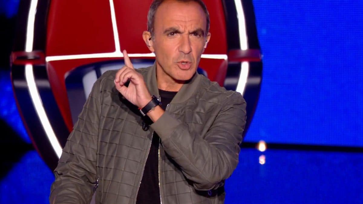 Nikos Aliagas dans le talk de The Voice,le 1" avril 2024