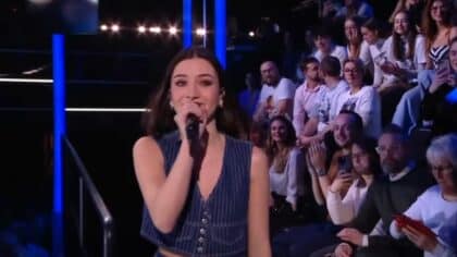 Lénie Vacher pendant les demi-finales de la Star Academy 11