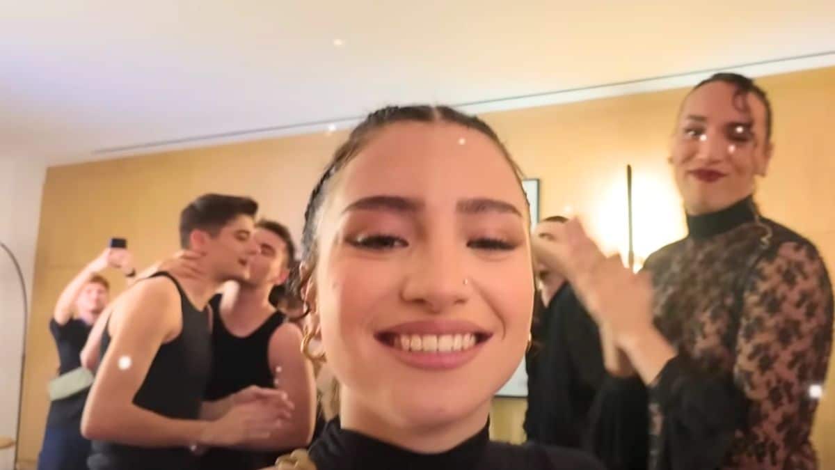 Lénie Vacher dans les loges à Bercy