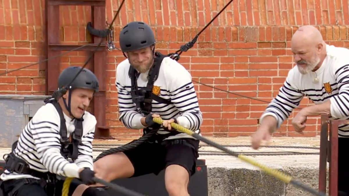 Fabien Olicard, Ragnar Le Breton et Philippe Etchebest dans Fort Boyard