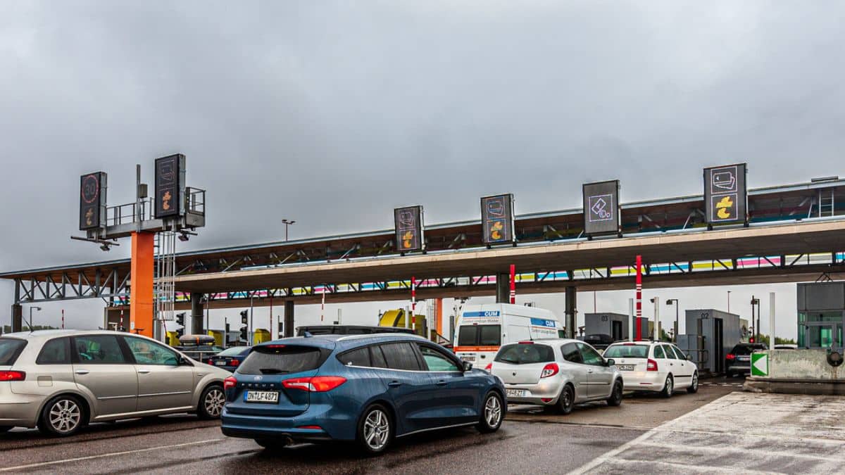 Les sociétés d'autoroutes devront payer une nouvelle taxe