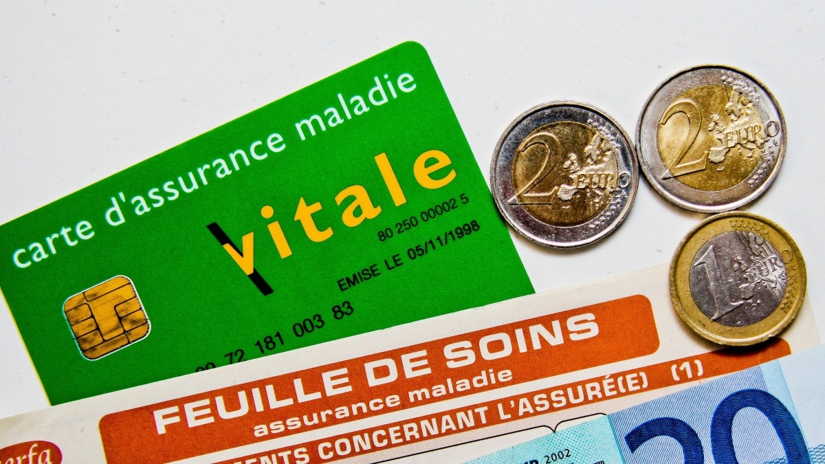Arnaque : les escroqueries à la carte vitale se multiplient en France, méfiez-vous