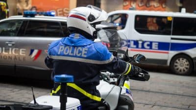 Arnaques : la police alerte sur l’escroquerie au rétroviseur cassé qui sévit dans cette région