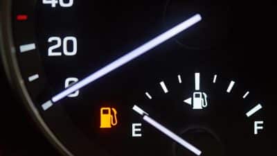 Réserve de carburant : combien de kilomètres pouvez-vous rouler en l’état ?