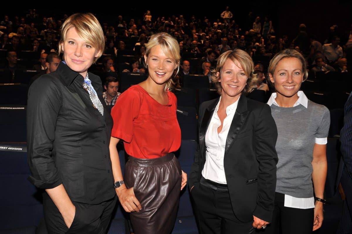 Maitena Biraben, Virginie Efira, Ariane Massenet and Anne-Sophie Lapix lors d'une conférence de presse Canal + en 2008 -