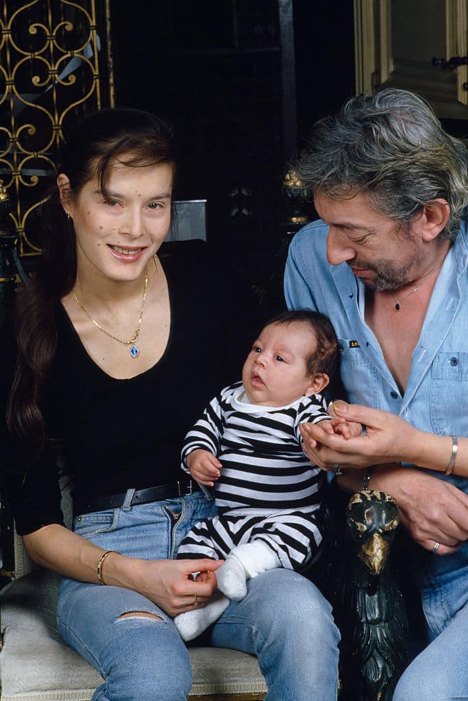 Serge Gainsbourg avec sa dernière épouse Bambou, et son fils Lulu