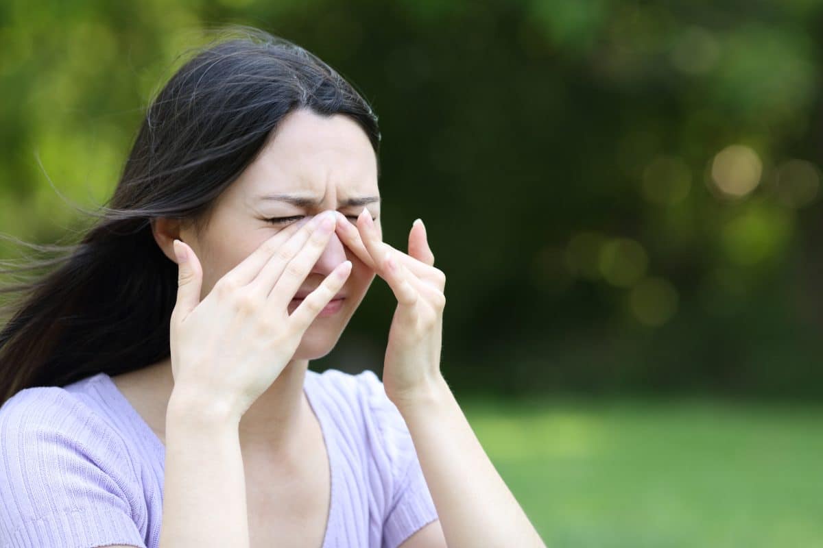 Les allergies au pollen peuvent donner lieu à des démangeaisons au niveau des yeux