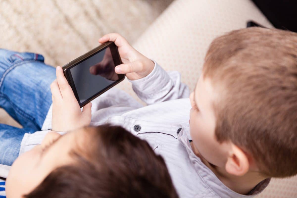 Temps d'écran : quand est-ce que c'est trop pour les enfants ?