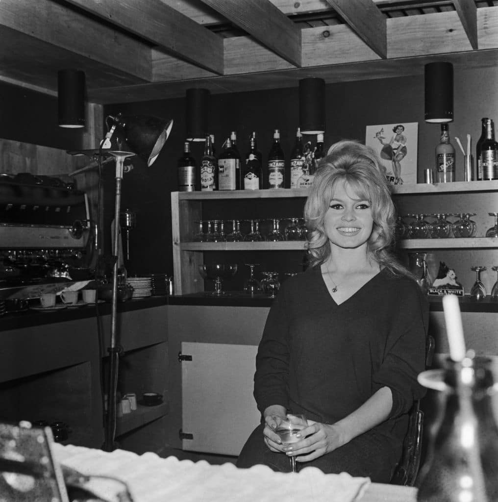 Mireille Dumas sur Brigitte Bardot : « Elle était dans une prison »