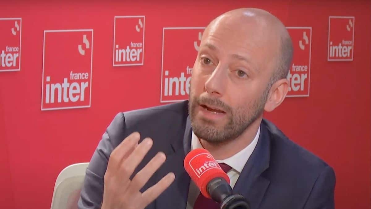 Stanislas Guerini évoque de possibles licenciements dans la fonction publique, au micro de France Inter