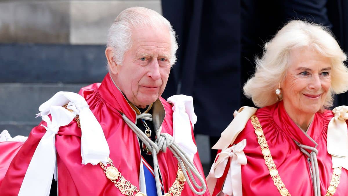 Le roi Charles II avec la reine consort, le 15 mi 2024